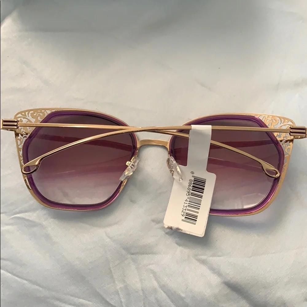 NWT ETRO Violet elegant sunglasses w/case